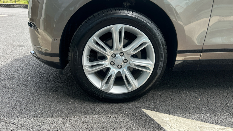 Land Rover Range Rover Velar 2.0 P250 SE 5dr Auto Petrol Estate